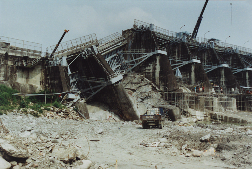 1999 Taiwan Earthquake Photo