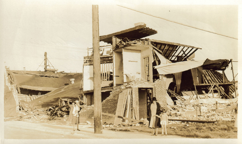 1933 Long Beach, CA Earthquake Photo