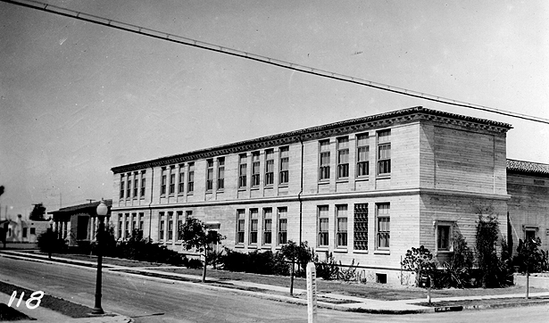 1933 Long Beach, CA Earthquake Photo