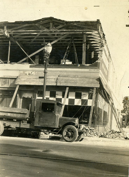 1933 Long Beach, CA Earthquake Photo